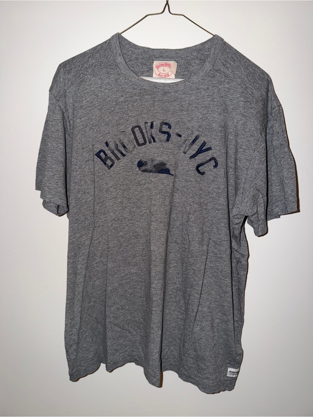 Brooks Brothers NYC Grey Graphic Crewneck T-Shirt Size L